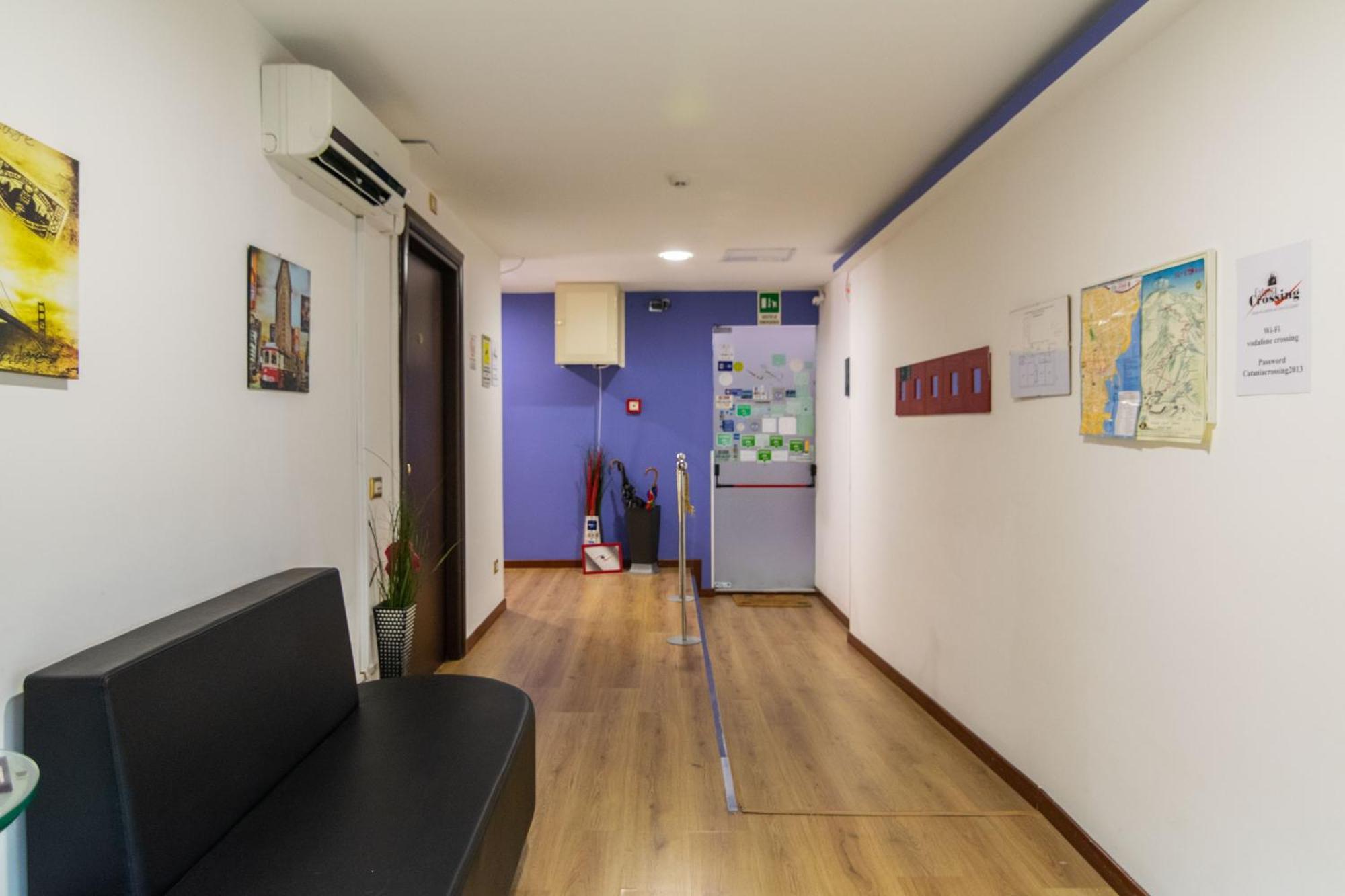 Bed & Breakfast Crossing - & Comforts Catania