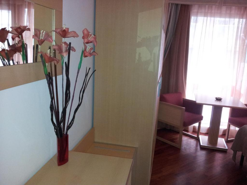 Crossing - & Comforts Bed & Breakfast 2*