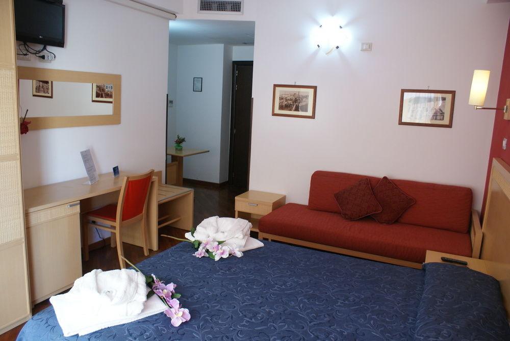 Bed & Breakfast Crossing - & Comforts