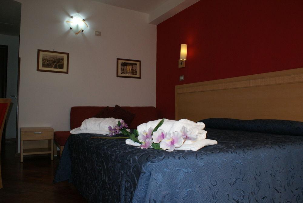 Couette-café Crossing - & Comforts Catane