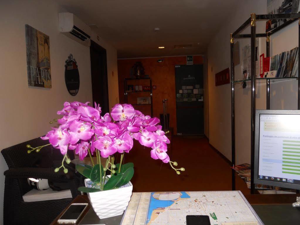 Crossing - & Comforts Couette-café 2*