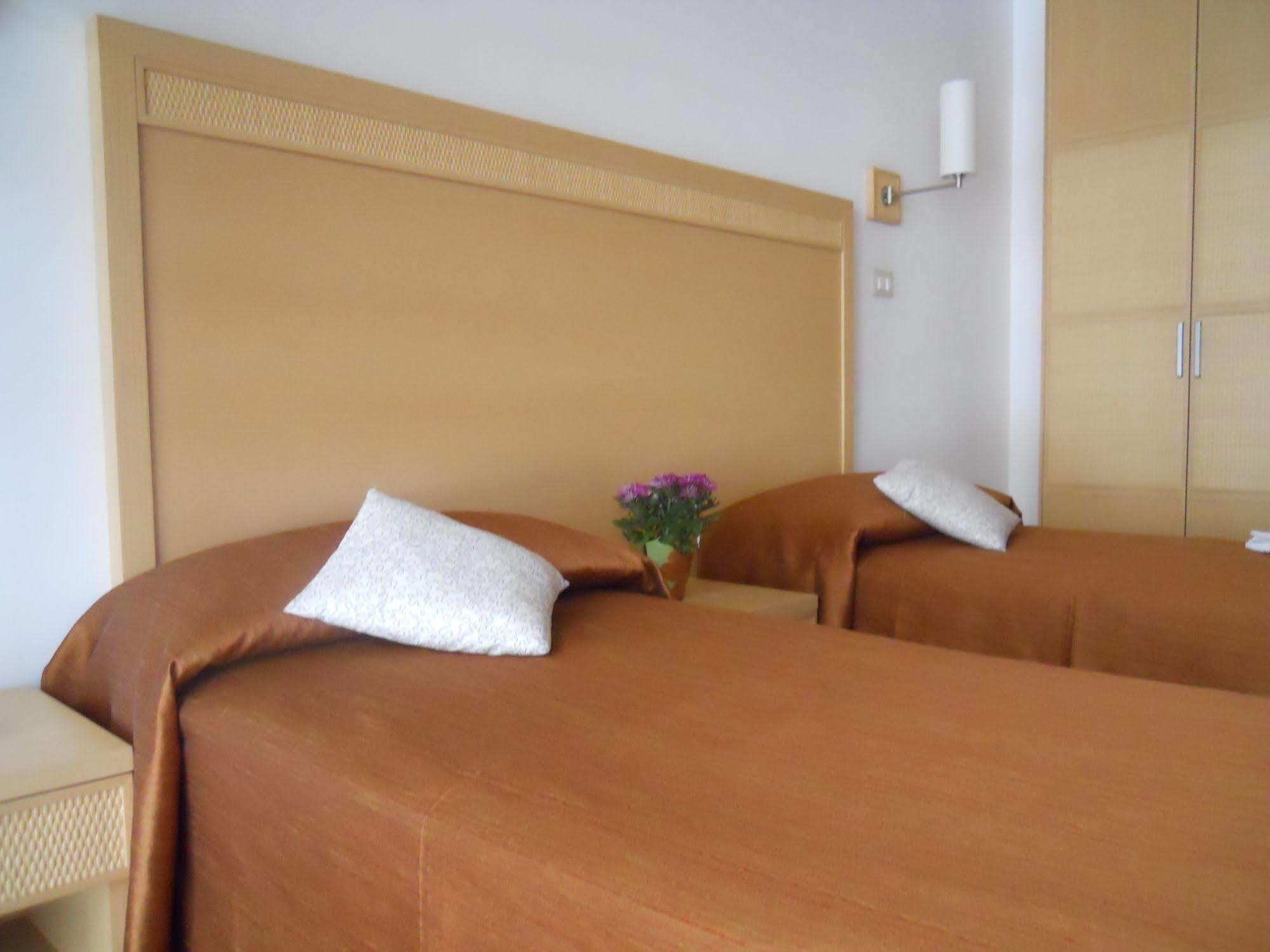 Crossing - & Comforts Bed & Breakfast 2*