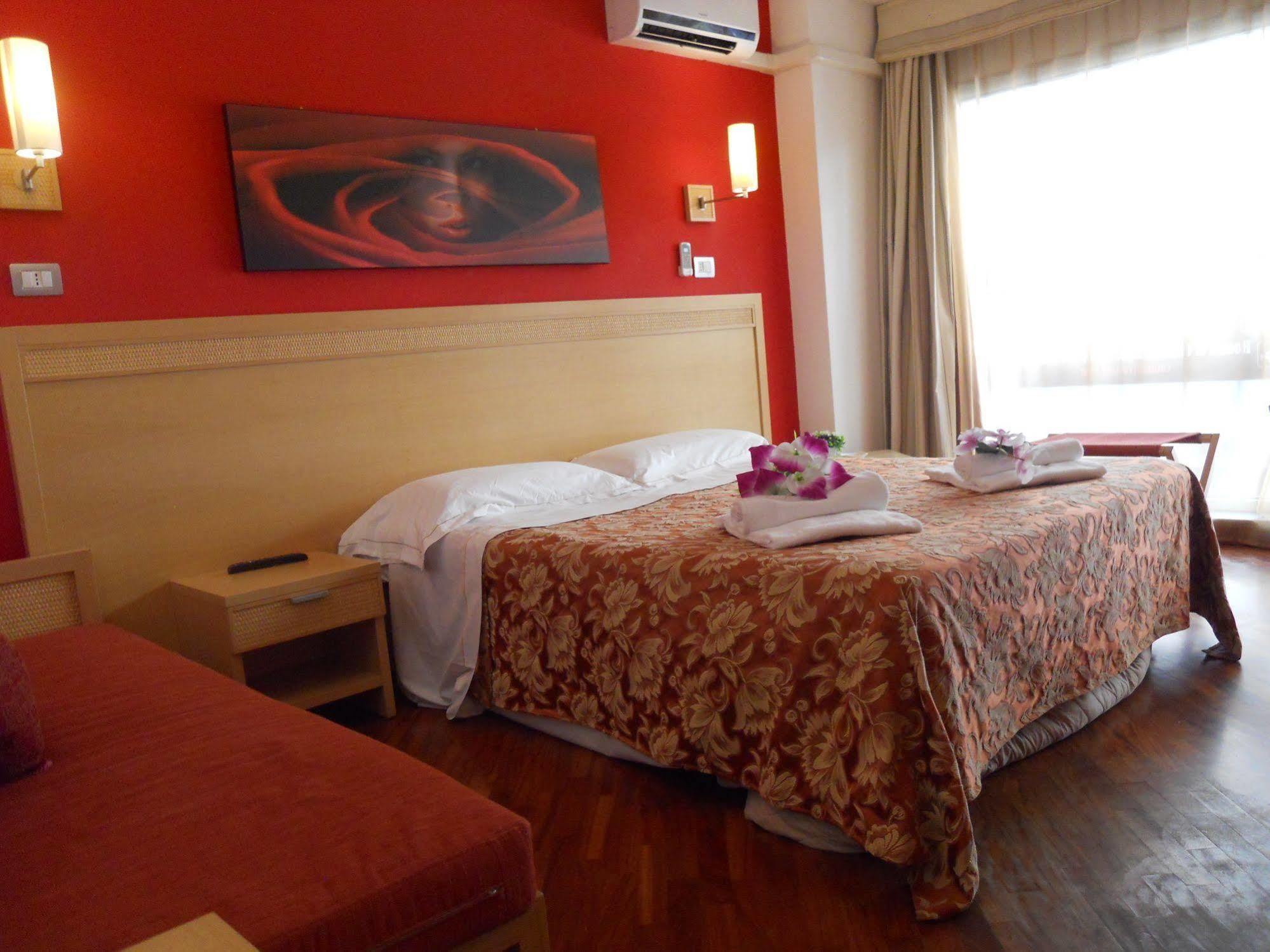 Couette-café Crossing - & Comforts 2*